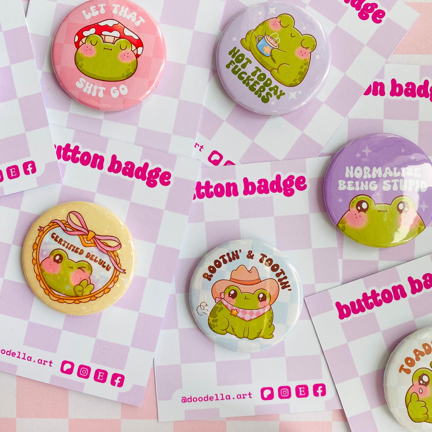 Bonita Stressita Frog Button Pin