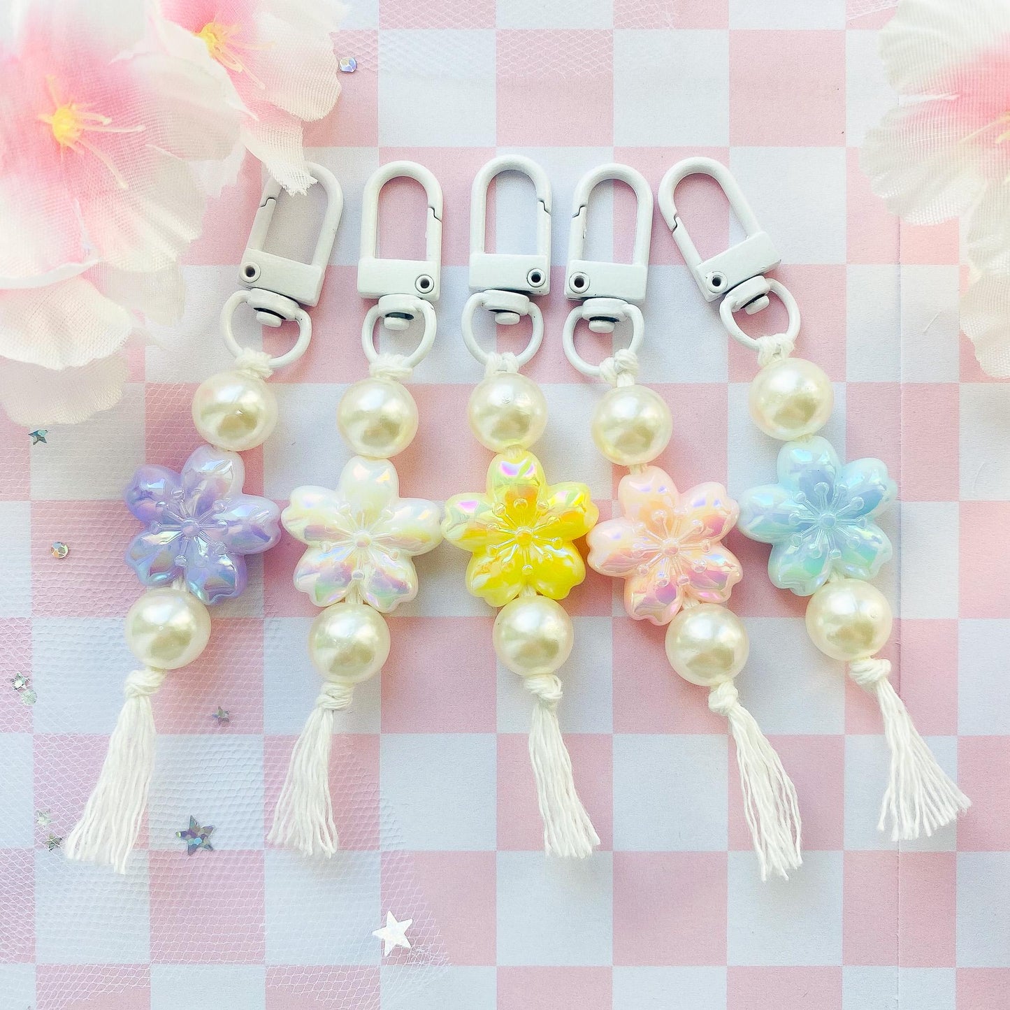 Chunky Sakura Bead Bag Charm Keychain, Floral Wrist Lanyard, Beaded Cherry Blossom Charm Strap Wristlet, Kawaii Bag Phone Key Accessory