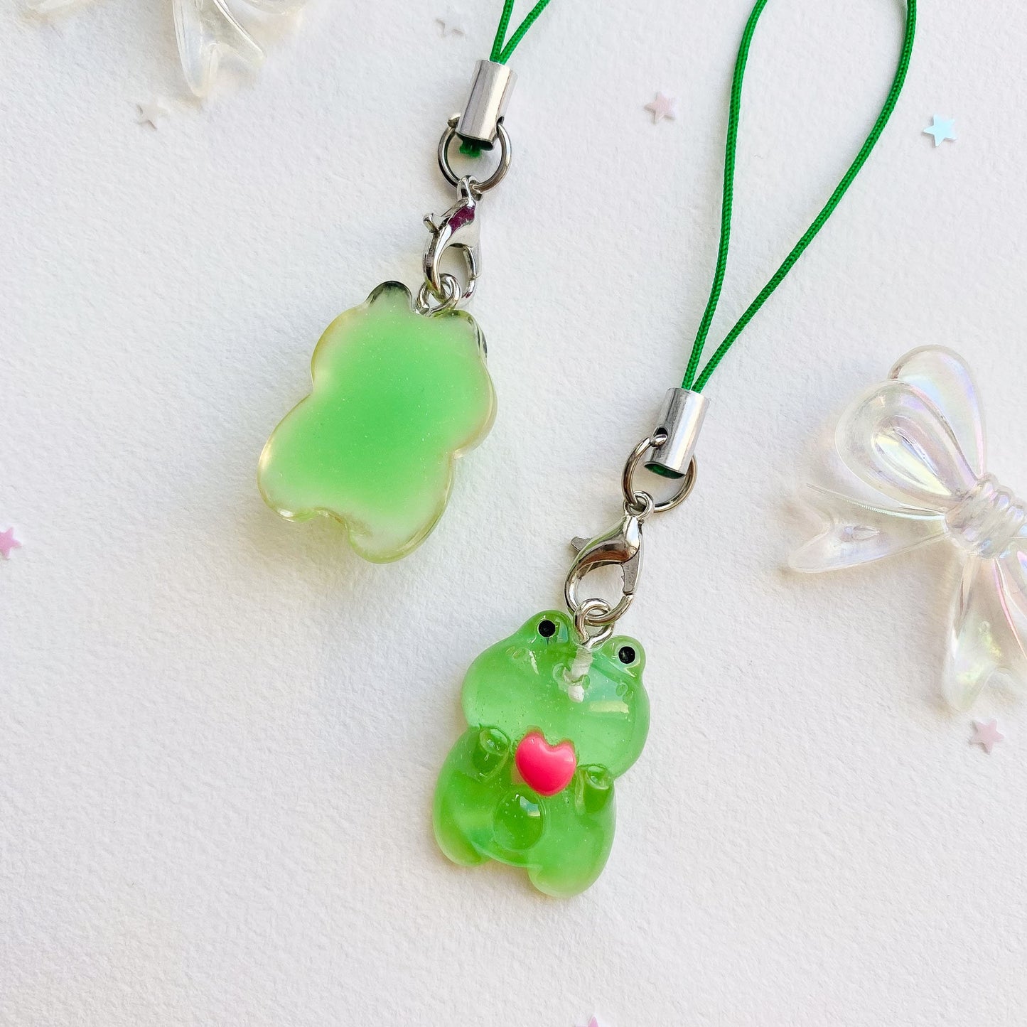 Froggy with Heart Phone Charm