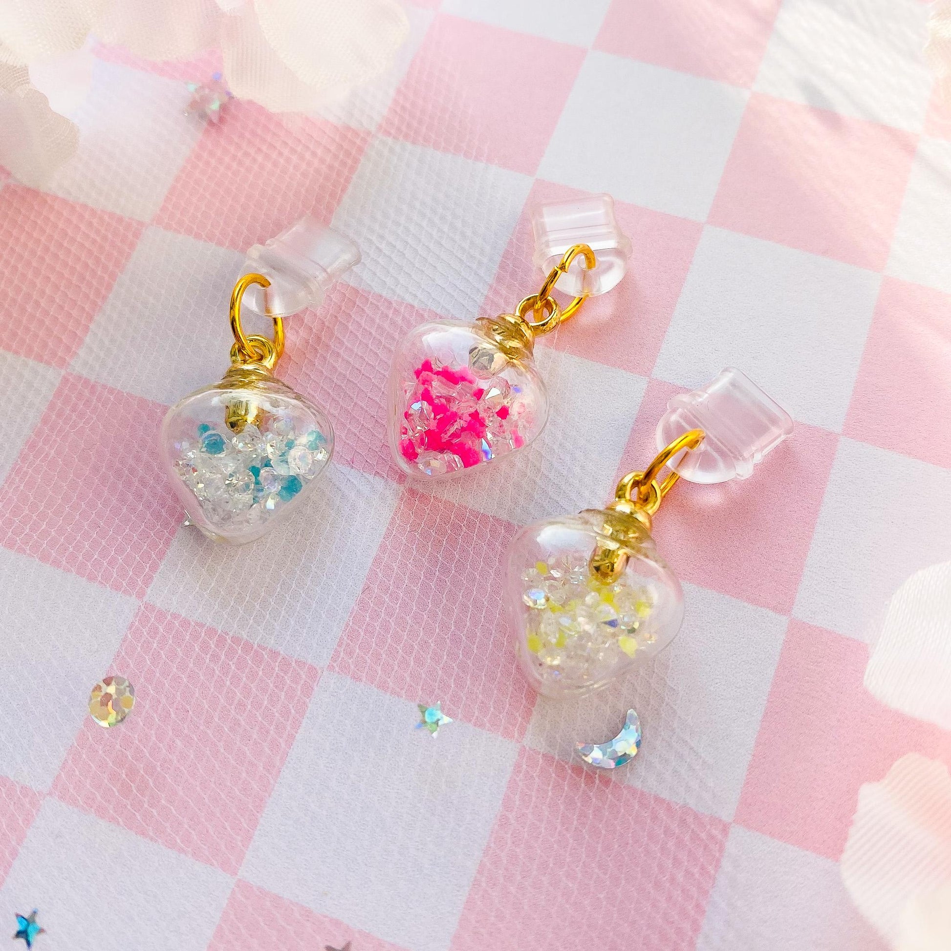 Love Dust Glow in Dark Plug, Heart Shaped Potion Charm, Dust Plug for Switch Gaming Controller Earphone Audio Jack Attachment